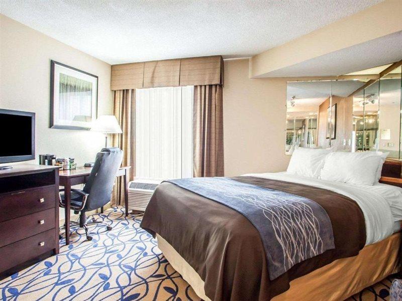 Comfort Inn Bourbonnais Near I-57 Bagian luar foto